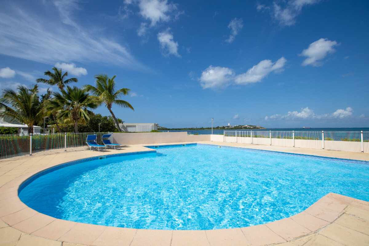 Rare type 2 sur la plage