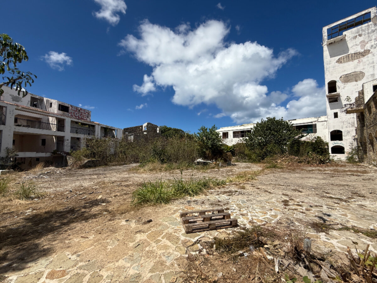 27 acres Beachfront St Martin