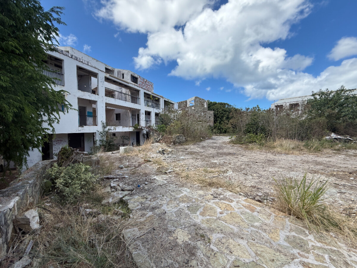 27 acres Beachfront St Martin