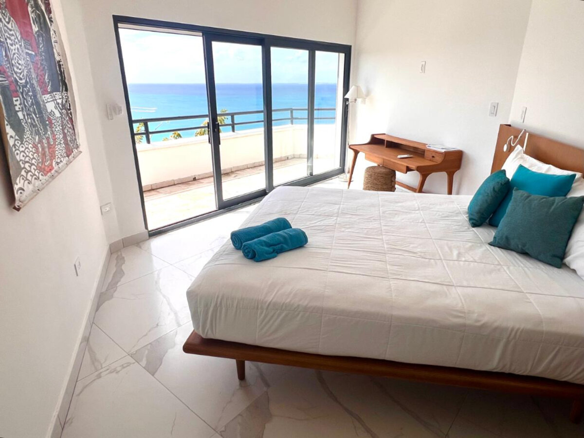 Rare villa vue mer exceptionnelle terres basses