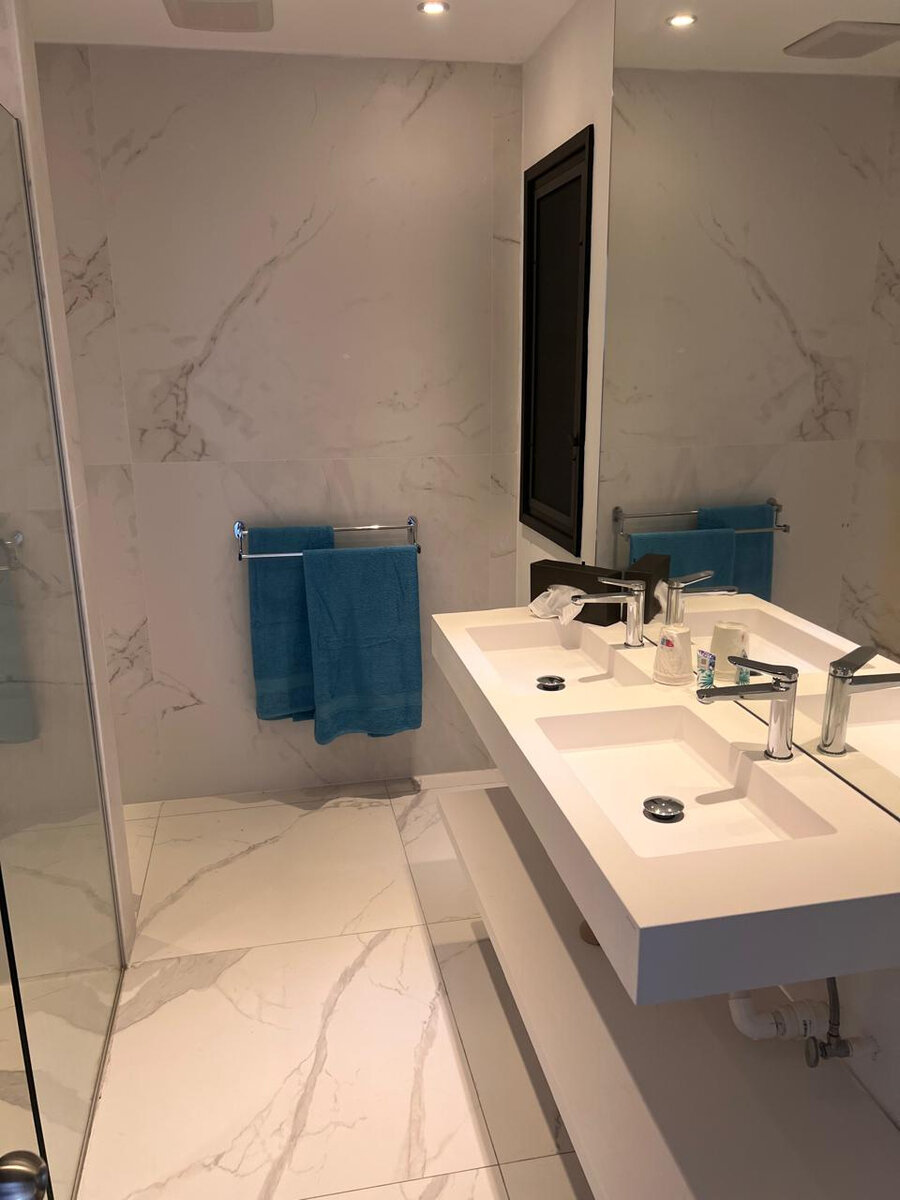 Rare villa vue mer exceptionnelle terres basses