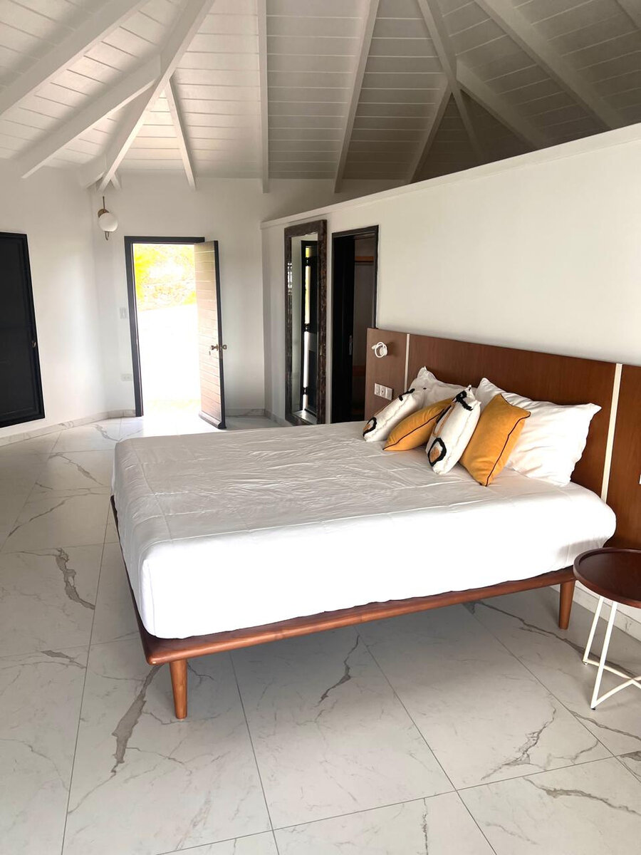 Rare villa vue mer exceptionnelle terres basses