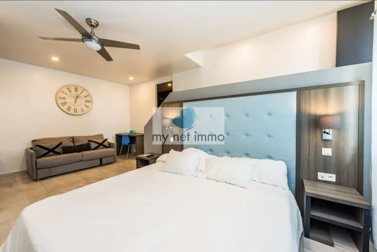 Terres-Basses Propriete sur 12300M2 10% Rentabilite