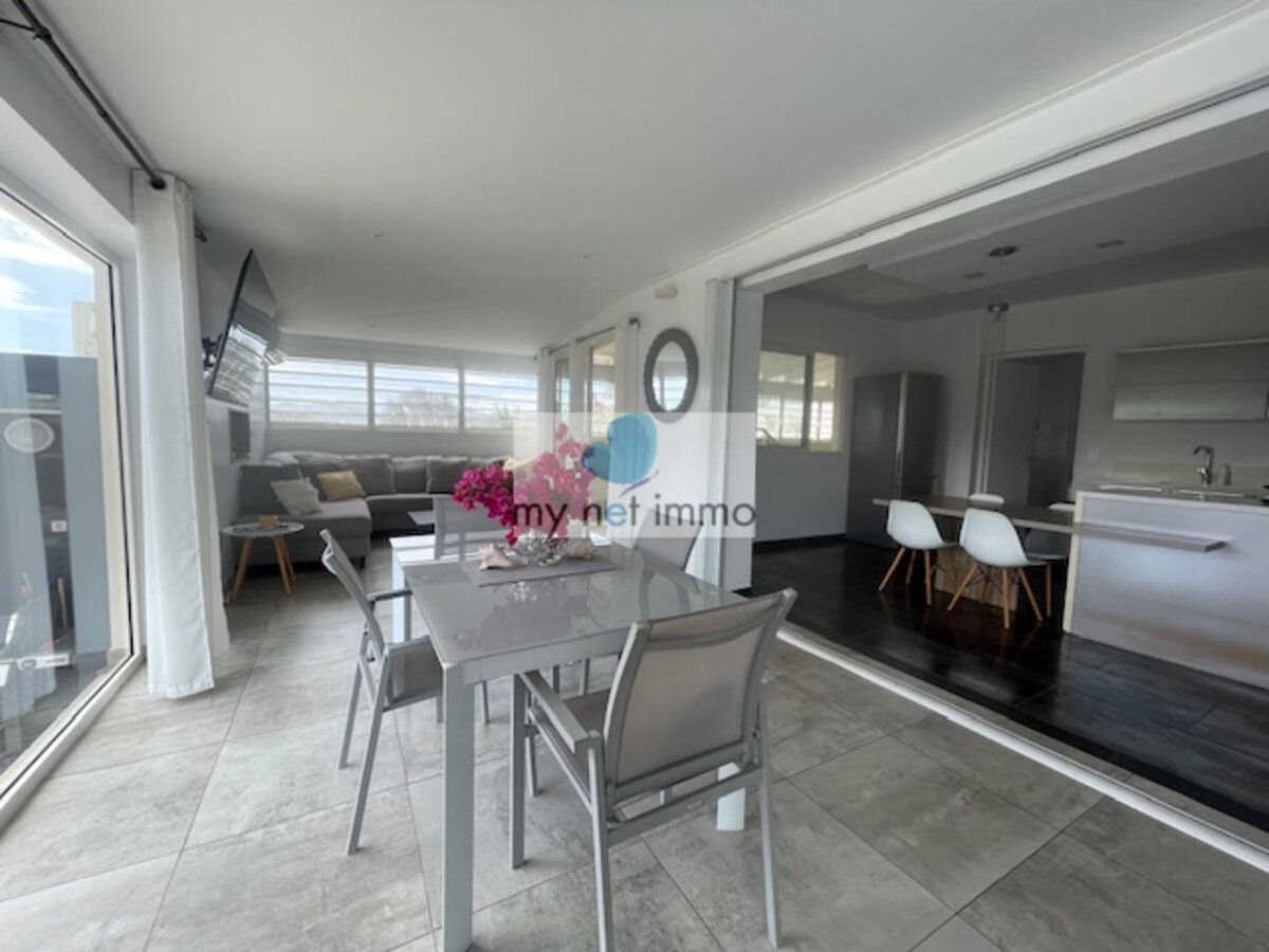 Terres-Basses Propriete sur 12300M2 10% Rentabilite