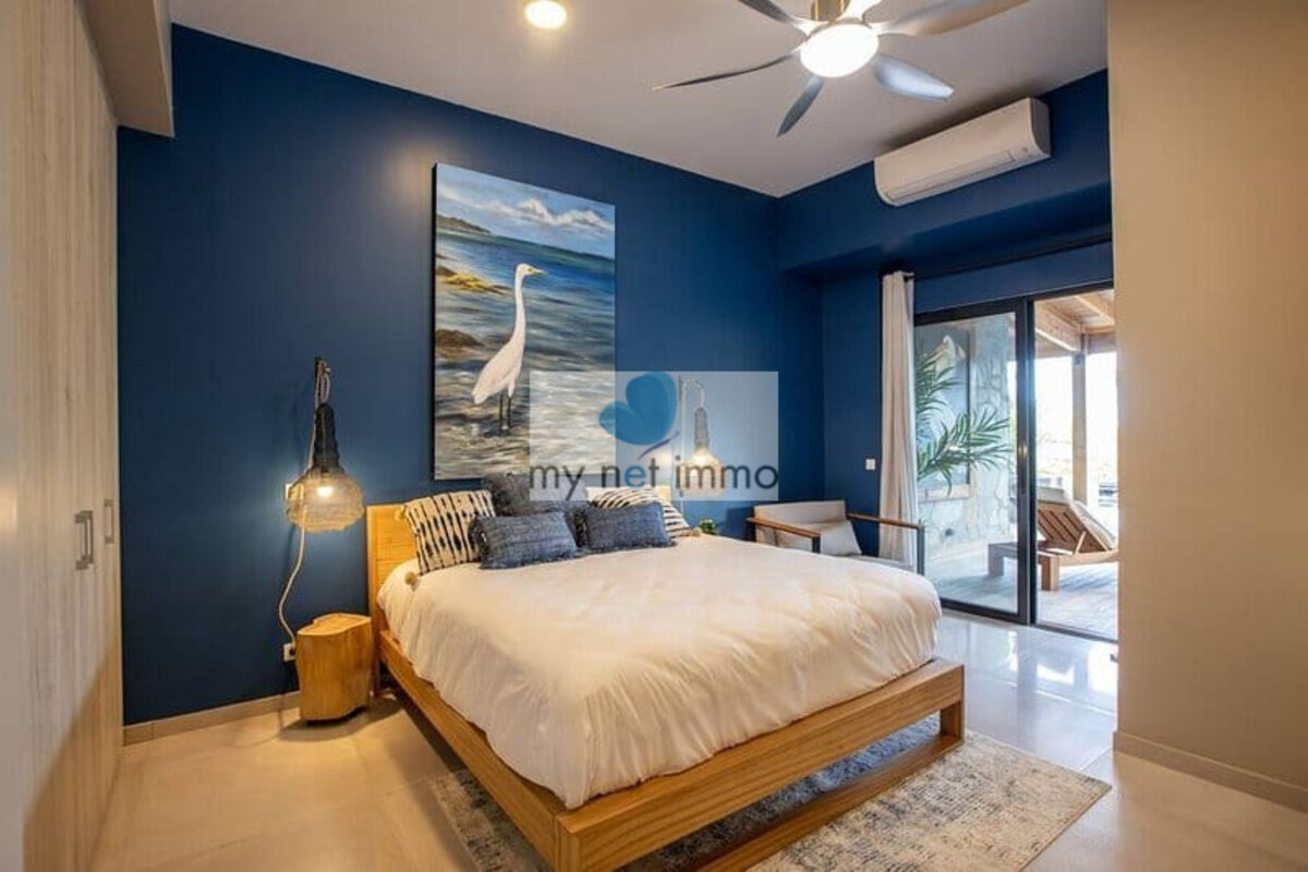 Terres-Basses Propriete sur 12300M2 10% Rentabilite