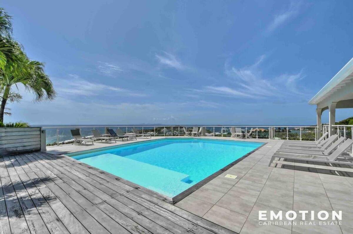 Ensemble immobilier pleine vue mer de deux villas + 3 appart