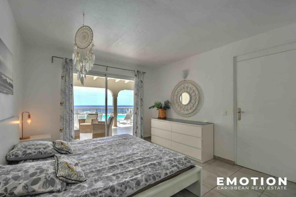 Ensemble immobilier pleine vue mer de deux villas + 3 appart