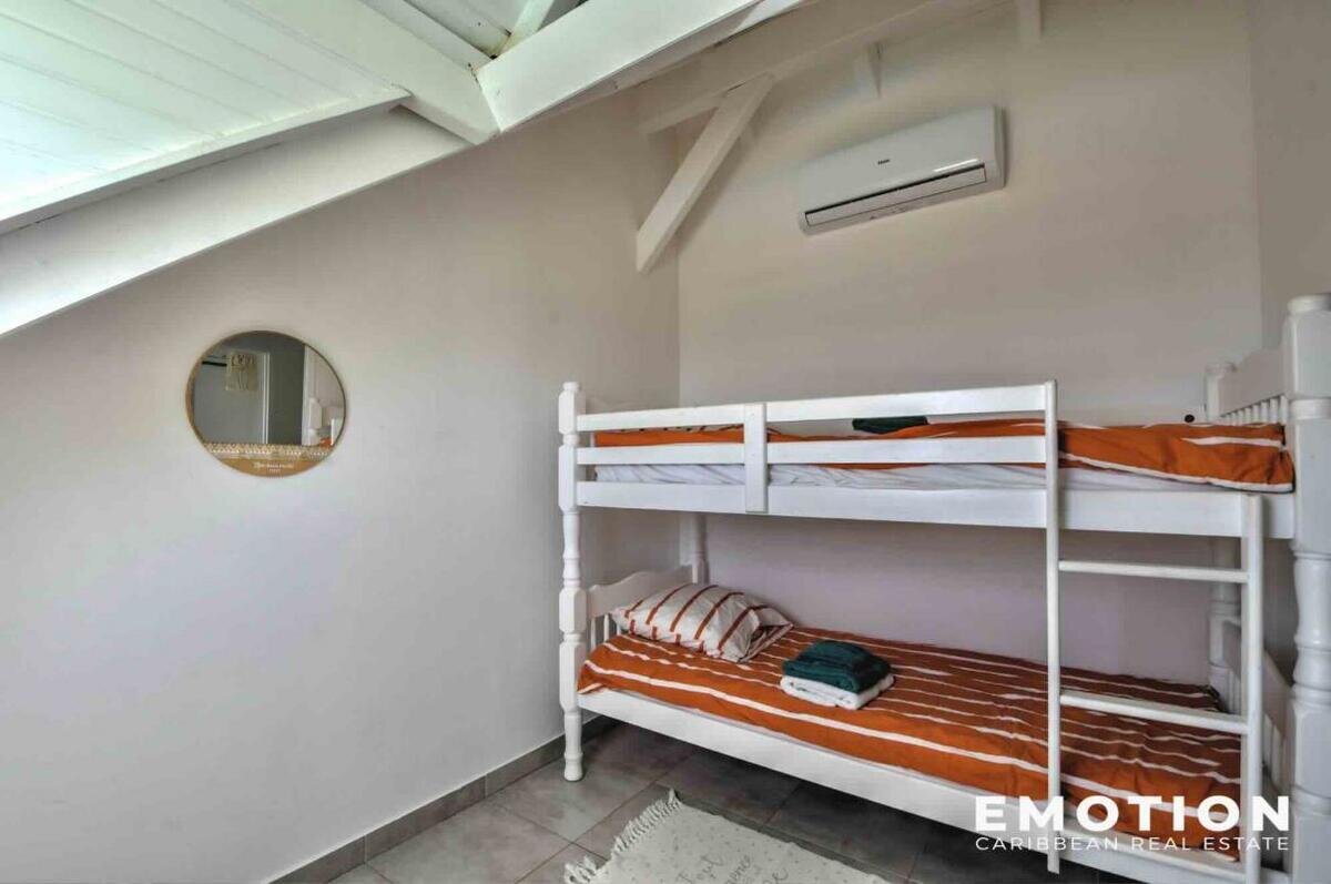 Ensemble immobilier pleine vue mer de deux villas + 3 appart