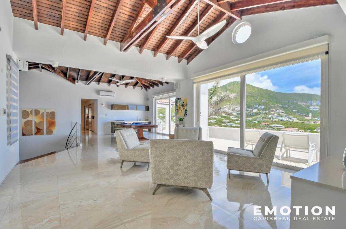 Villa 6 Chambres - Première Ligne Vue Mer