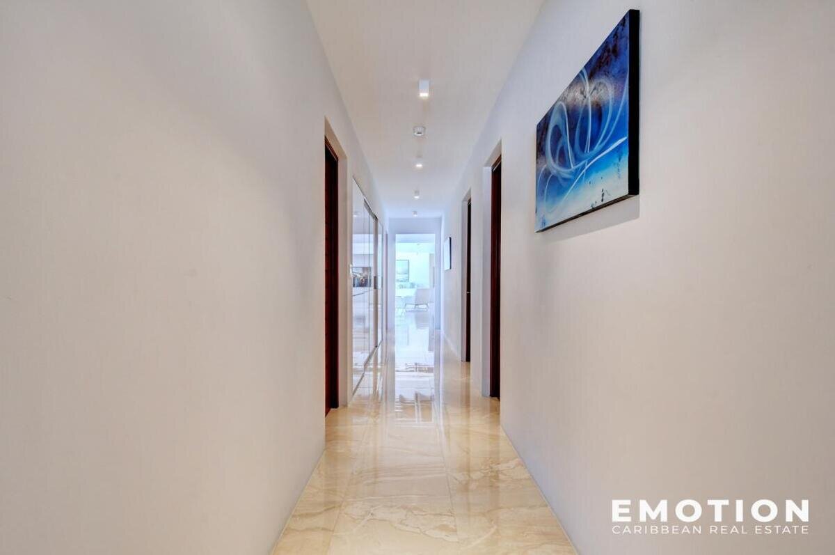 Villa 6 Chambres - Première Ligne Vue Mer