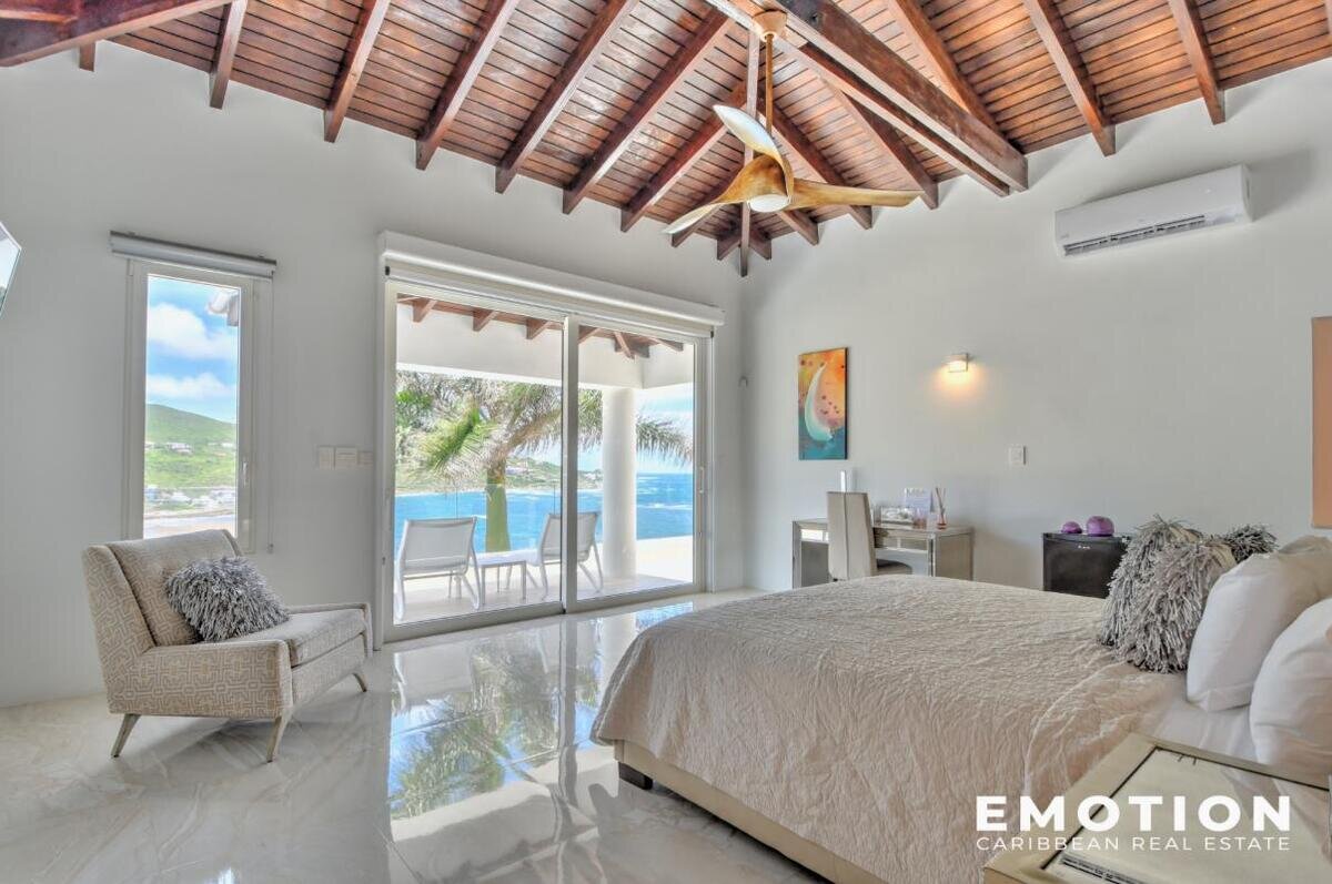 Villa 6 Chambres - Première Ligne Vue Mer