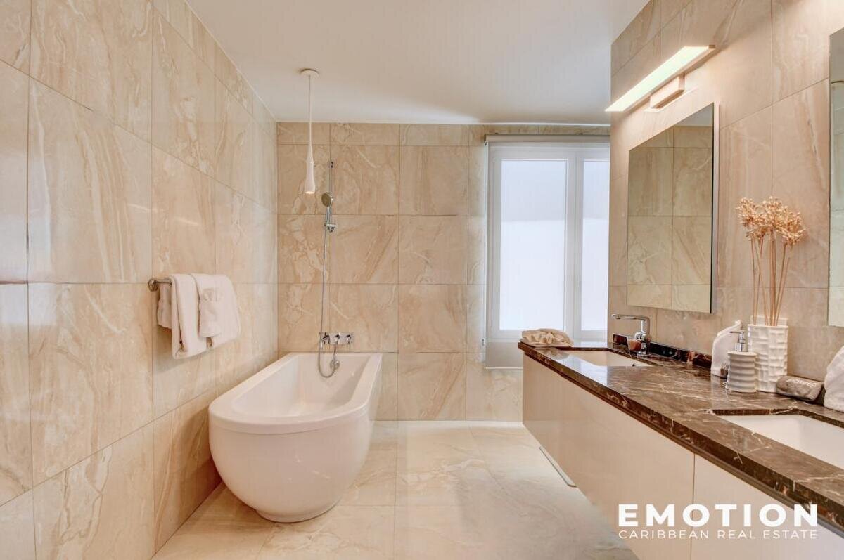 Villa 6 Chambres - Première Ligne Vue Mer