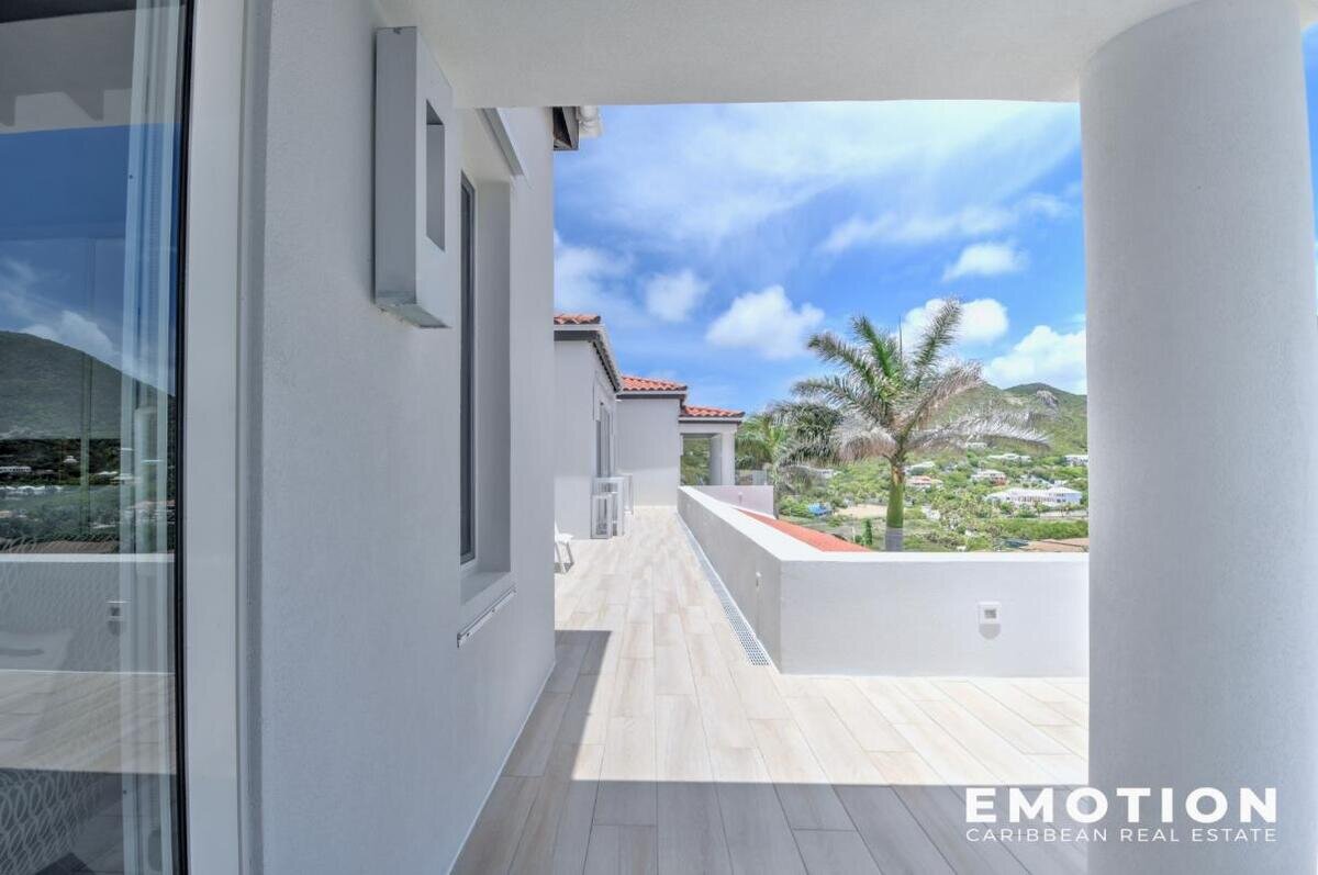 Villa 6 Chambres - Première Ligne Vue Mer