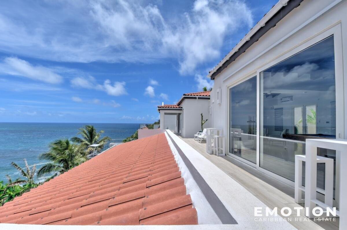 Villa 6 Chambres - Première Ligne Vue Mer