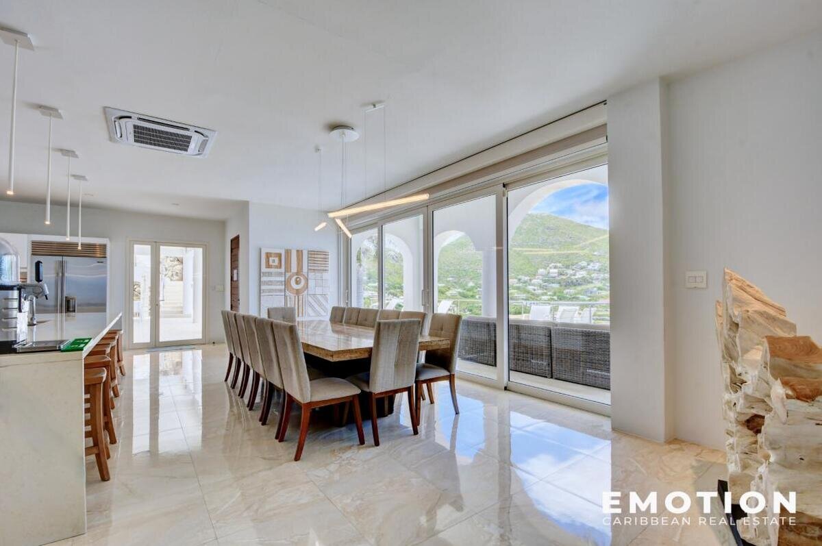 Villa 6 Chambres - Première Ligne Vue Mer