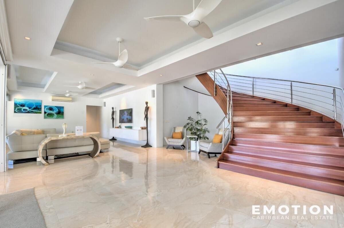 Villa 6 Chambres - Première Ligne Vue Mer