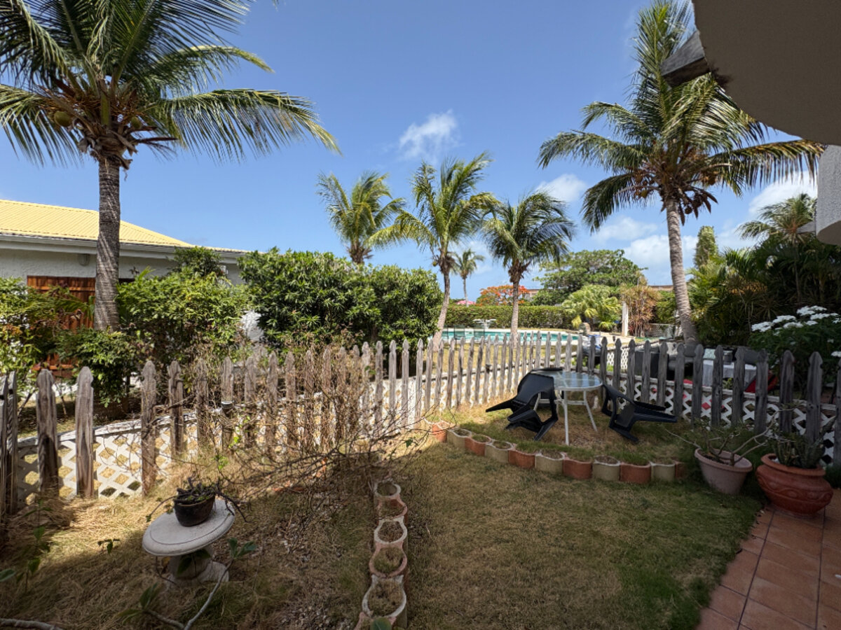 Duplex Almond Grove Garden, Pool, gated, SXM