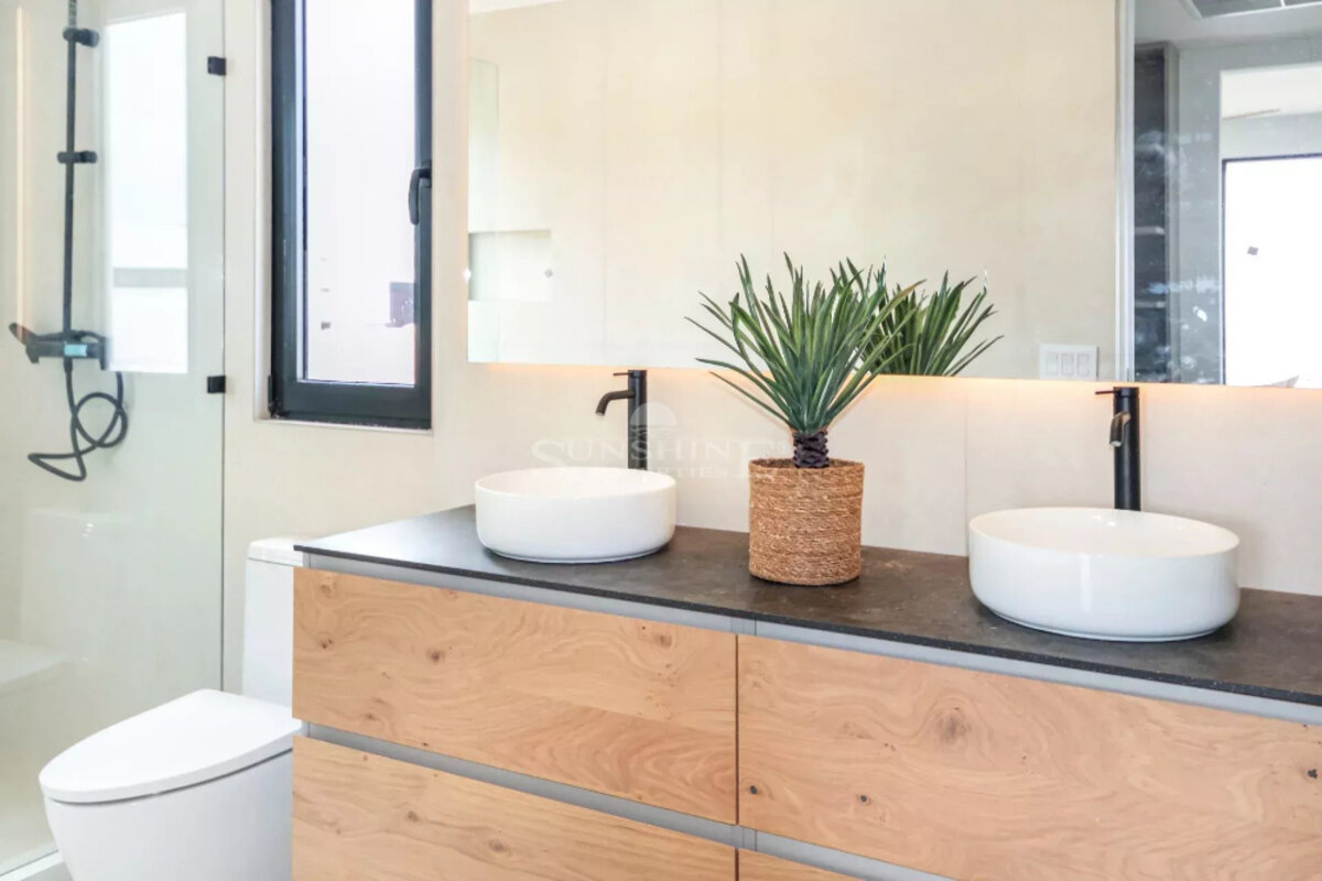 Ultimate luxury residences Phase B Bld 2 unit 4