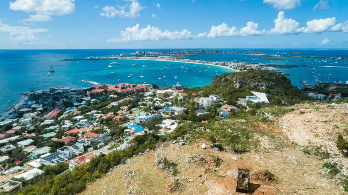 Ultimate luxury residences Phase B Bld 2 unit 4