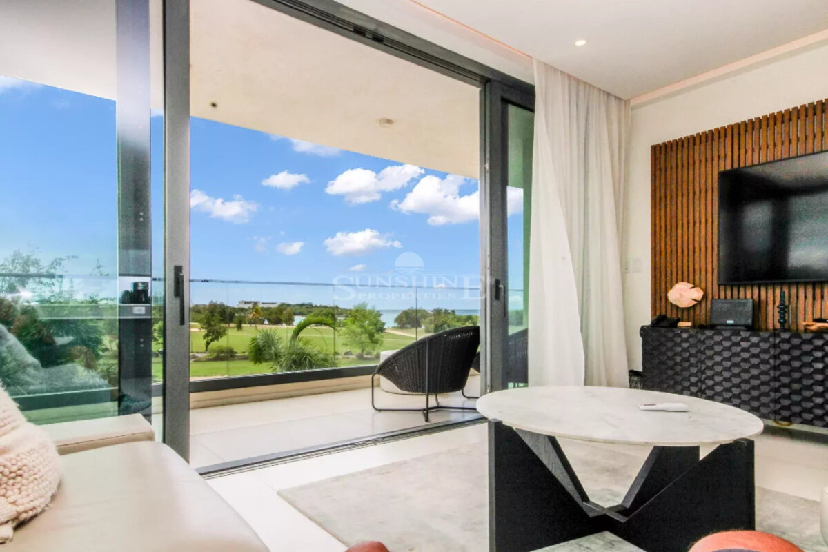 Stunning 1-bedroom apartment at 14 Mullet Bay