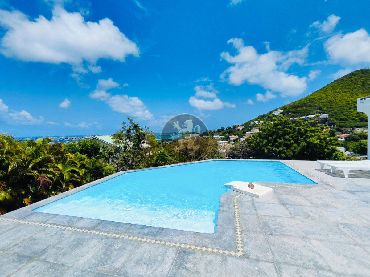 Stunning Sunset-Facing Villa with Private Pool