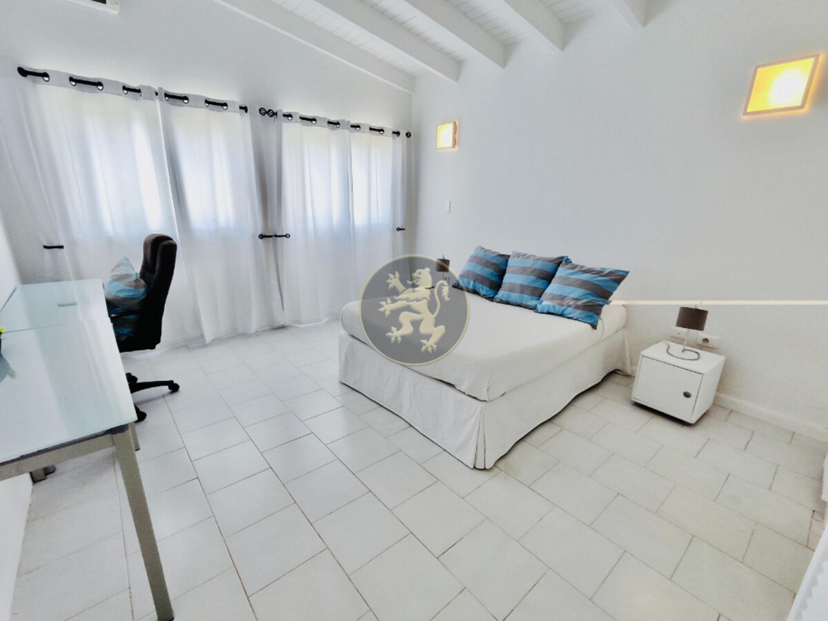 Stunning Sunset-Facing Villa with Private Pool