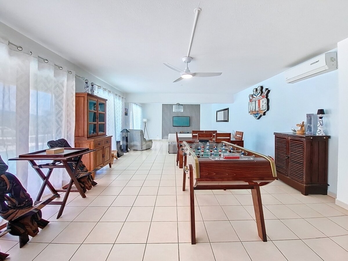 Villa 3 Bedrooms + Studio With Sea View And Pool On Oyster