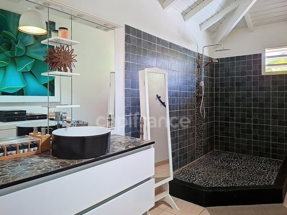 Villa 3 Bedrooms + Studio With Sea View And Pool On Oyster