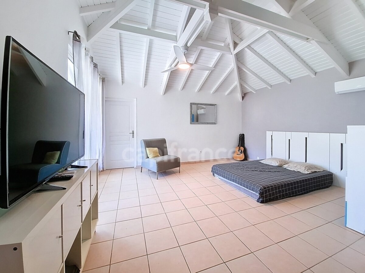 Villa 3 Bedrooms + Studio With Sea View And Pool On Oyster