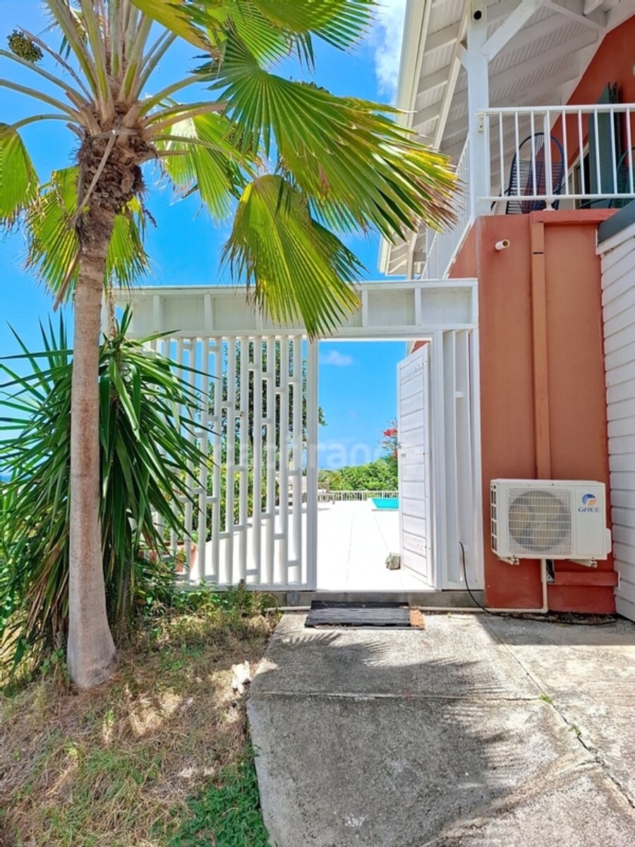 Villa 3 Bedrooms + Studio With Sea View And Pool On Oyster