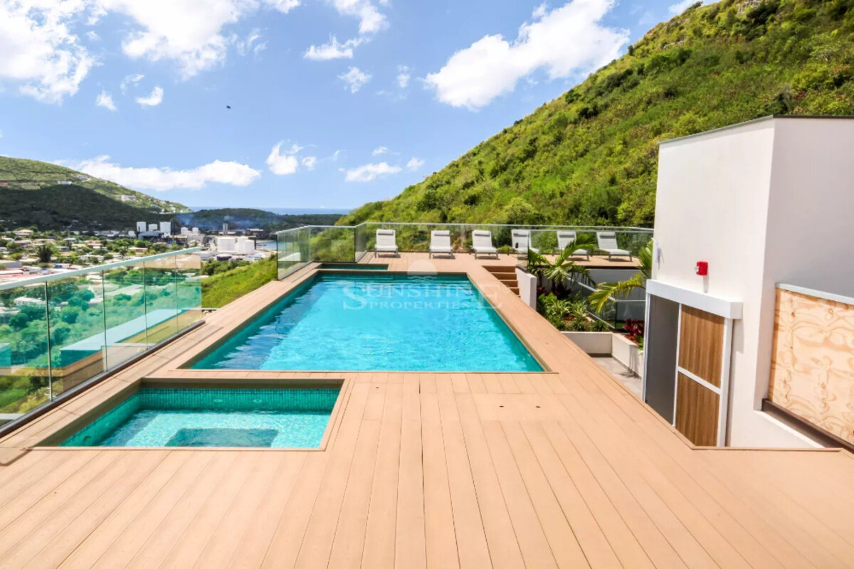 Stunning 1-bedroom at The Hills Residence