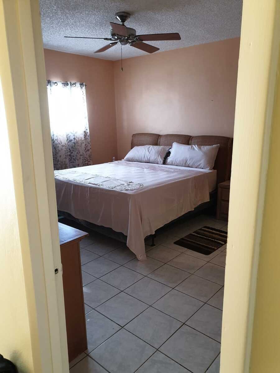 Spacious 1-Bedroom Condo with Breathtaking Views – Prime