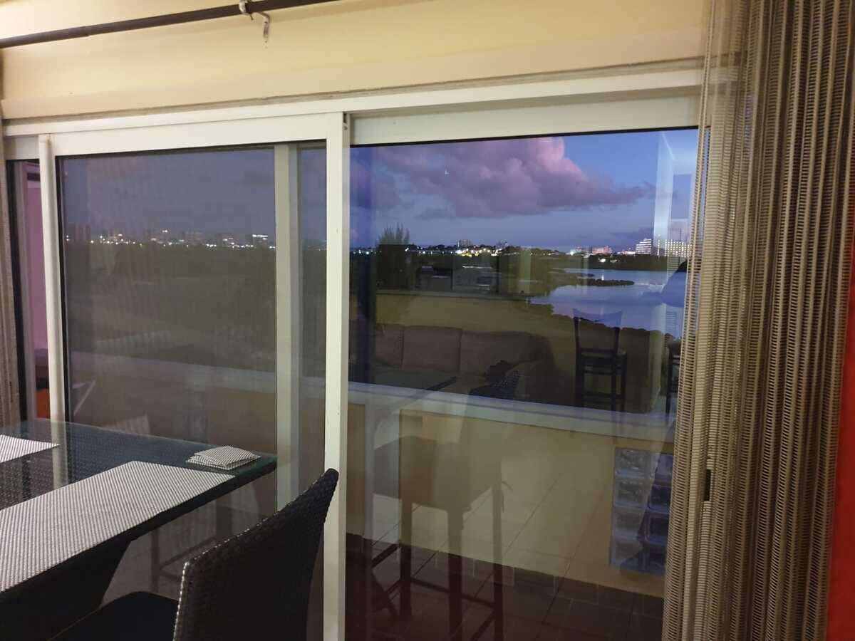 Spacious 1-Bedroom Condo with Breathtaking Views – Prime