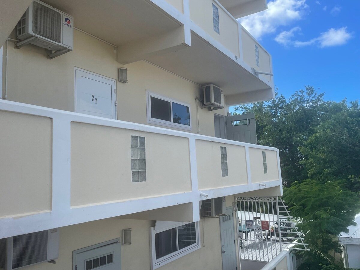 Spacious 1-Bedroom Condo with Breathtaking Views – Prime