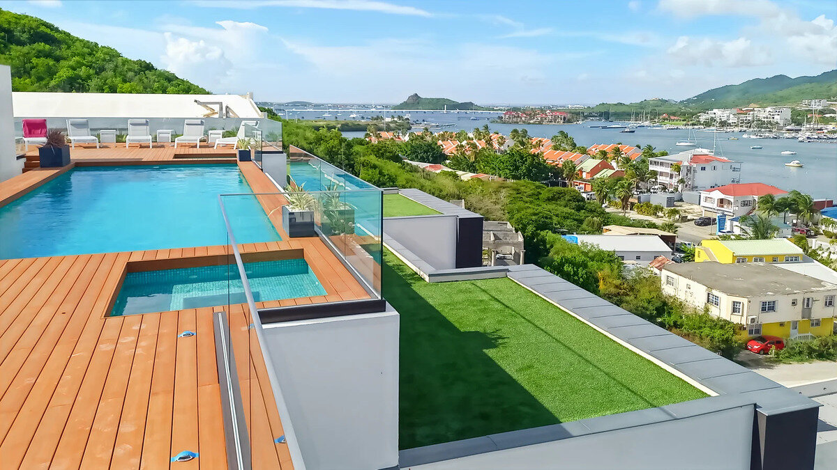 Apartment For Sale in Simpson bay, Sint Maarten