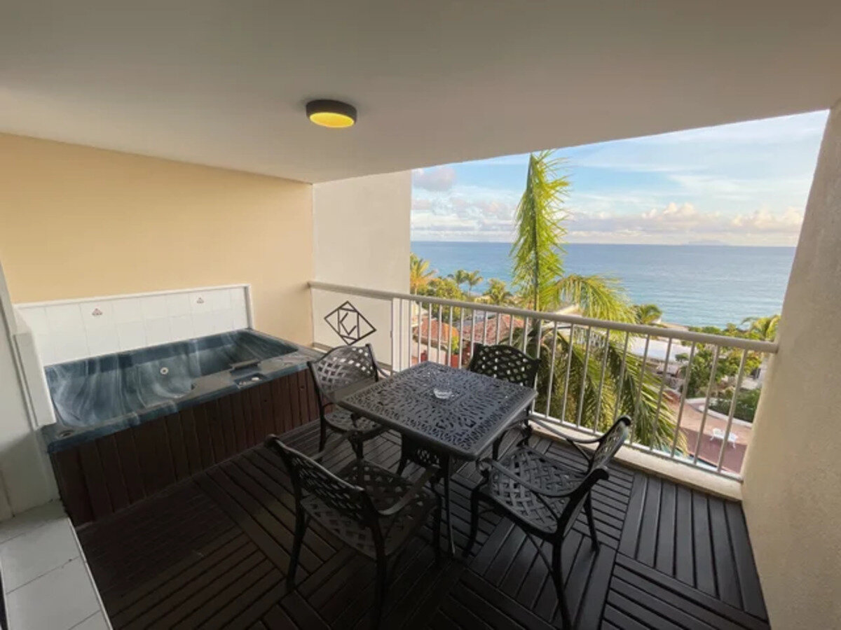 Apartment in Cupecoy, Sint Maarten