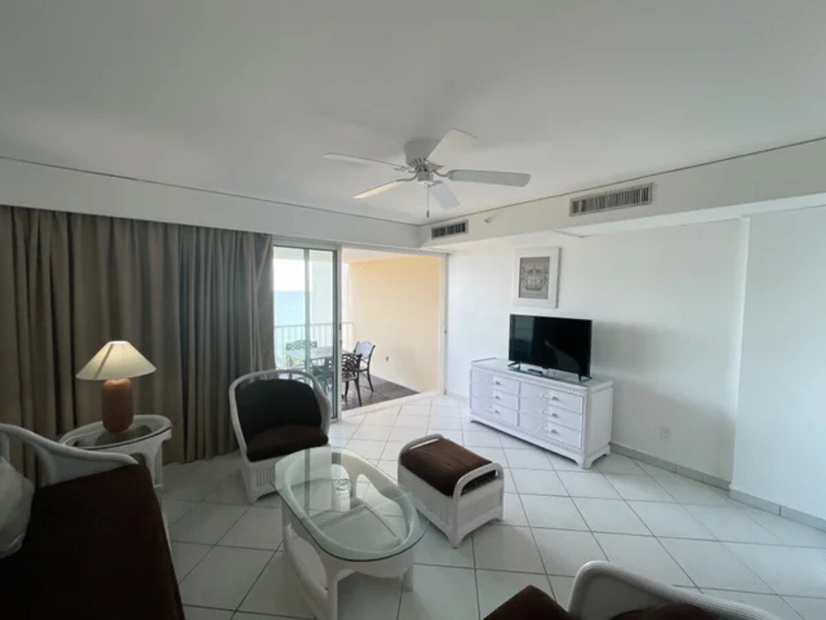 Apartment in Cupecoy, Sint Maarten