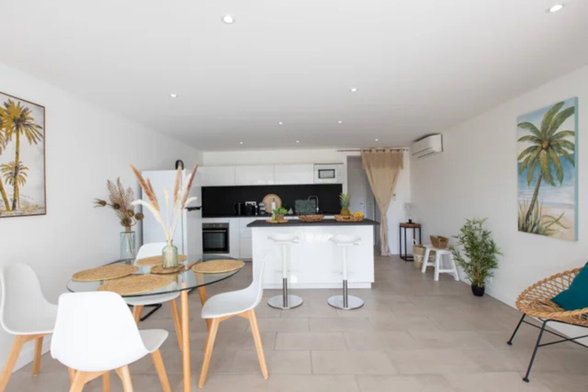 Apartment in Nettlé bay, Saint Martin