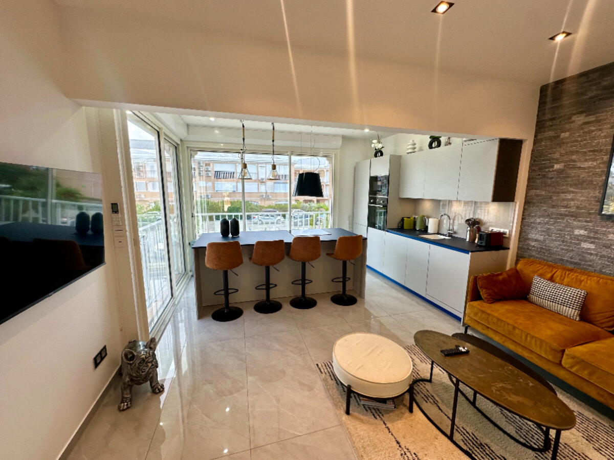 T3 rénové avec accès lagon - 40K/an – Baie Nettlé