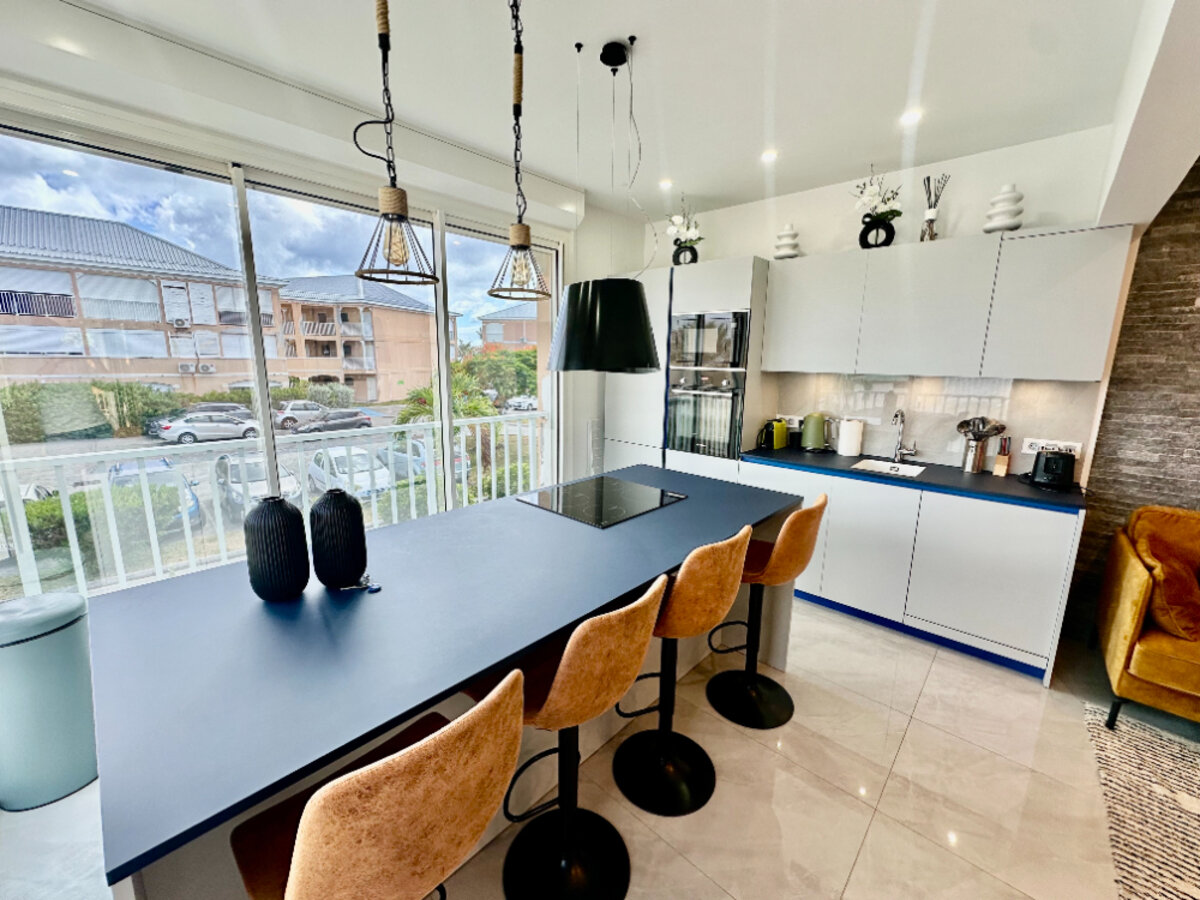 T3 rénové avec accès lagon - 40K/an – Baie Nettlé