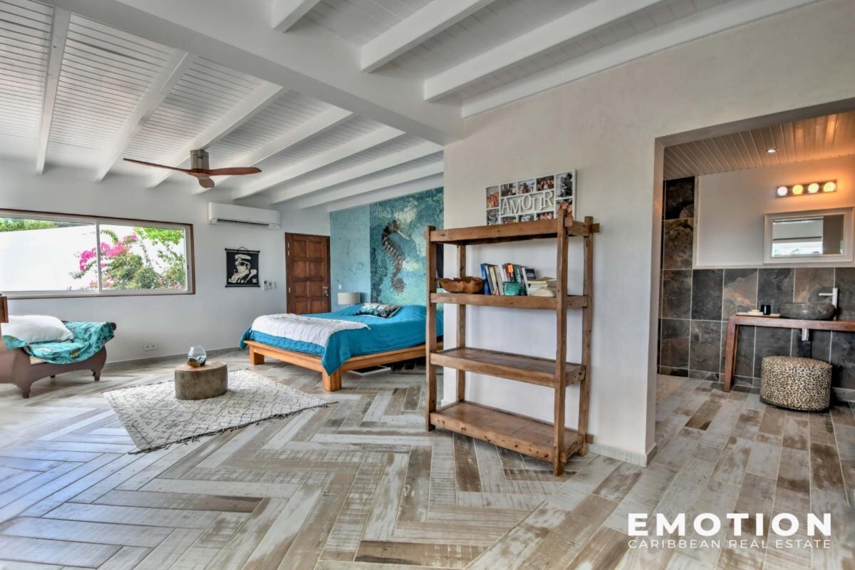 Magnificent Villa with sea view, Baie Rouge