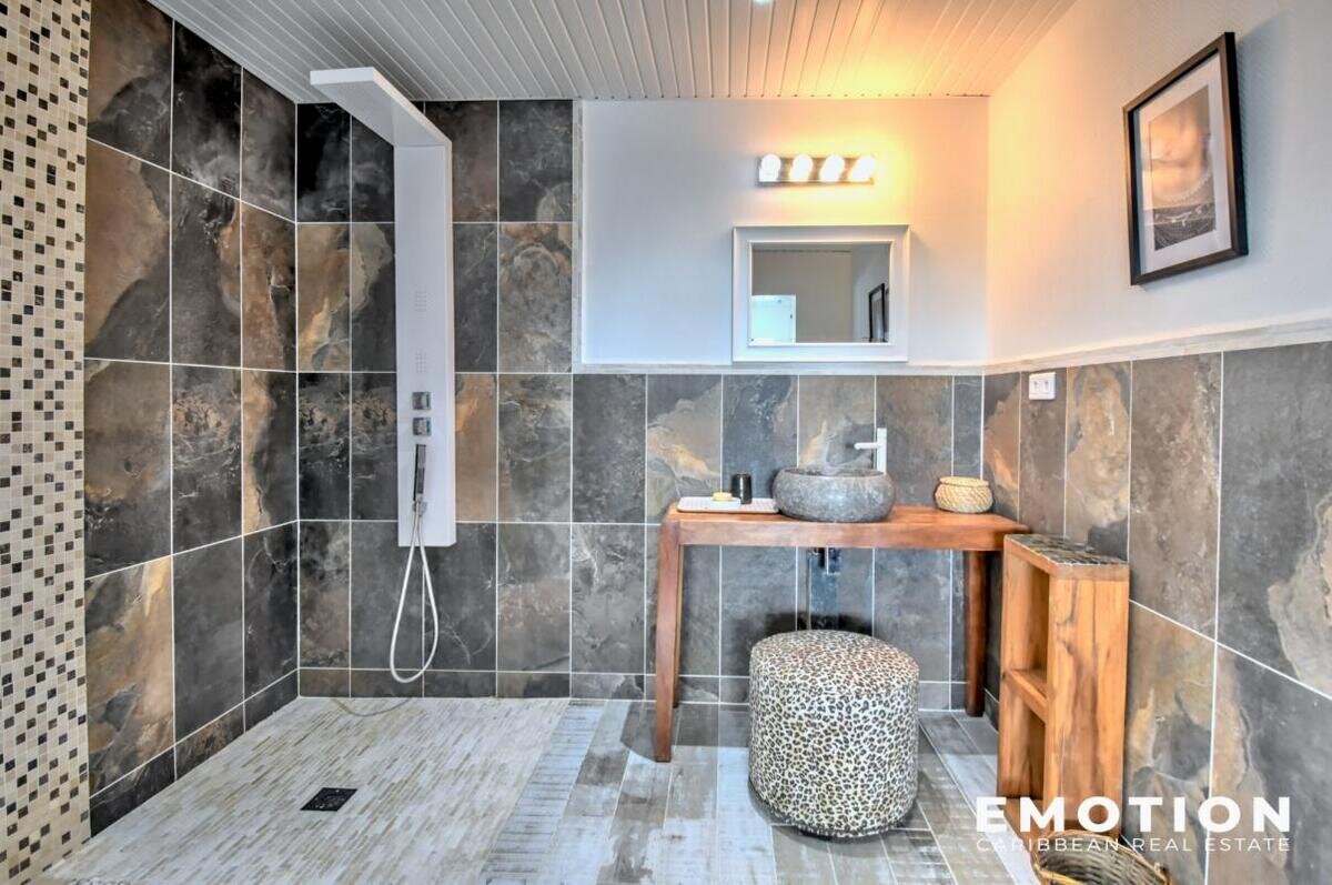 Magnificent Villa with sea view, Baie Rouge