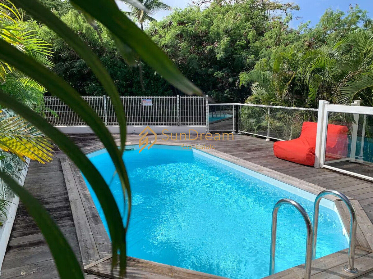 Cul de Sac Appartement T2 meublé avec terrasse et jardin