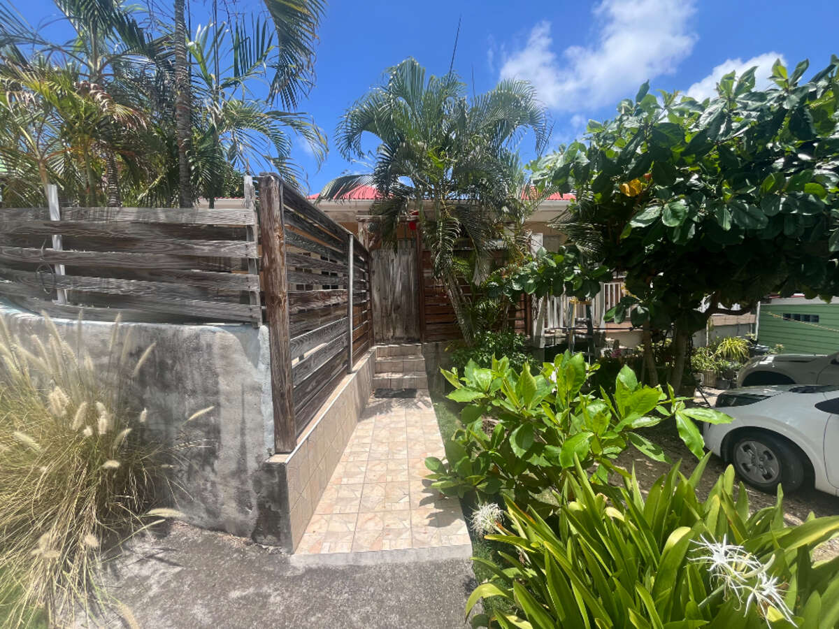 Photo Maison Familiale divisée en deux appartements