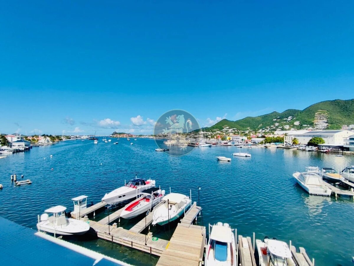 Experience the Magic of Simpson Bay with Views - Sint