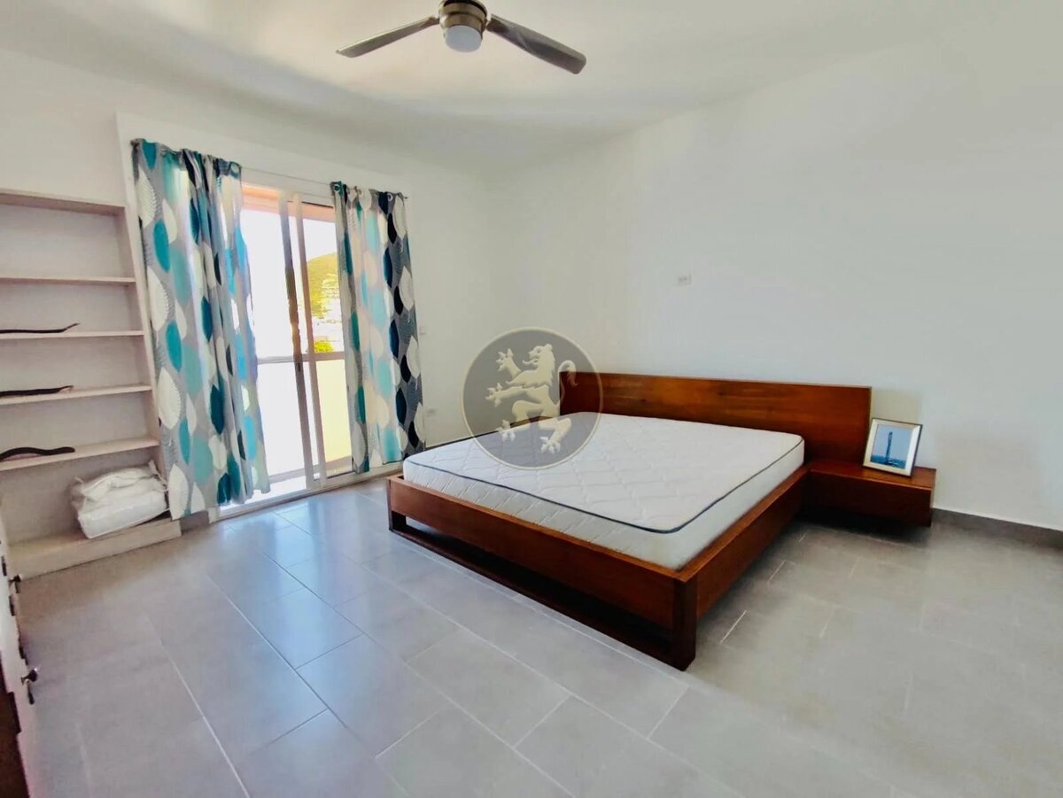 Experience the Magic of Simpson Bay with Views - Sint