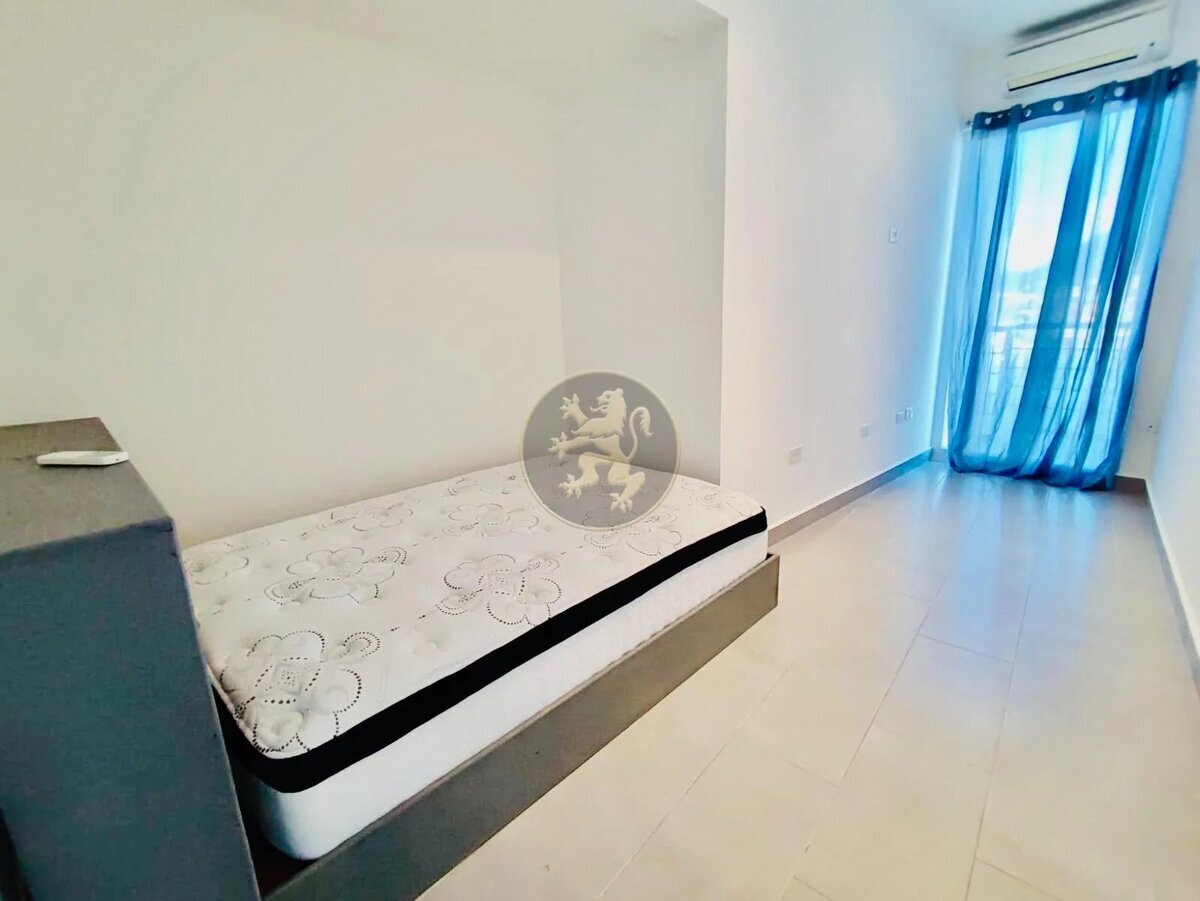 Experience the Magic of Simpson Bay with Views - Sint