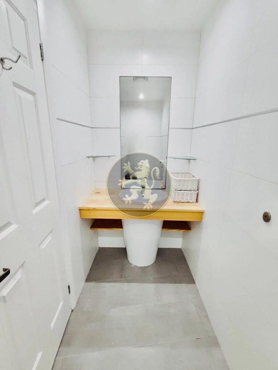 Experience the Magic of Simpson Bay with Views - Sint