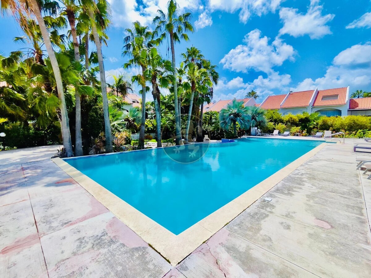 Luxurious 3-Bedroom Duplex with Private Boat Slip and