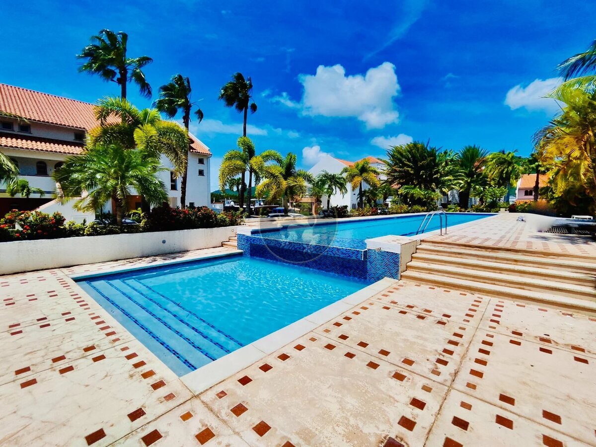 Luxurious 3-Bedroom Duplex with Private Boat Slip and